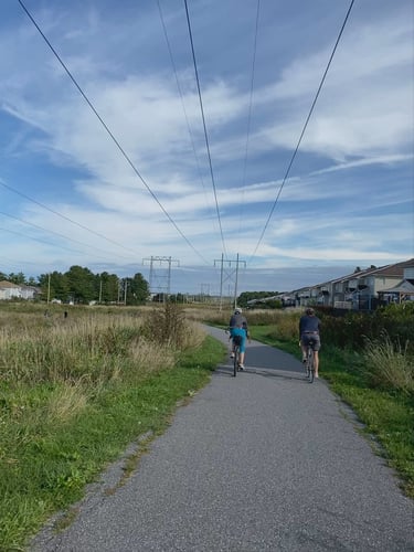 Quyon Loop with the gang: very fast edition