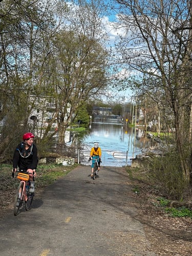 the gang hits Lac Beauchamp
